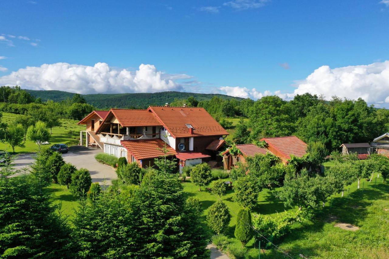 Lavanda Farm Apartmani Rakovica Ngoại thất bức ảnh