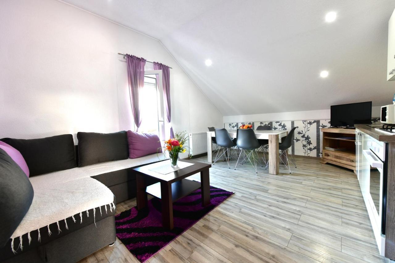 Lavanda Farm Apartmani Rakovica Ngoại thất bức ảnh