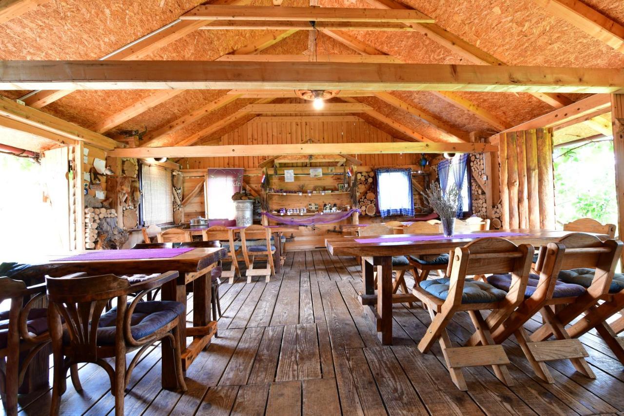 Lavanda Farm Apartmani Rakovica Ngoại thất bức ảnh