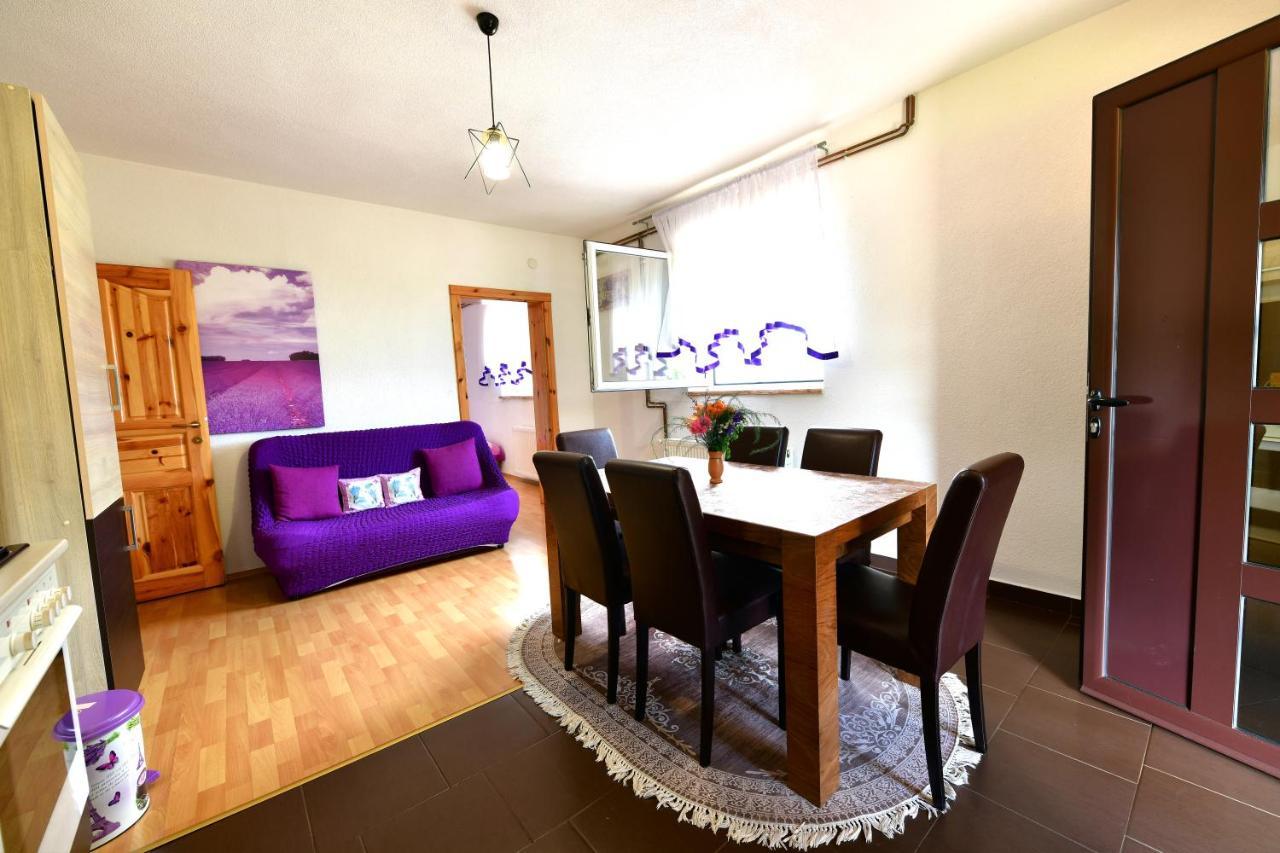 Lavanda Farm Apartmani Rakovica Ngoại thất bức ảnh